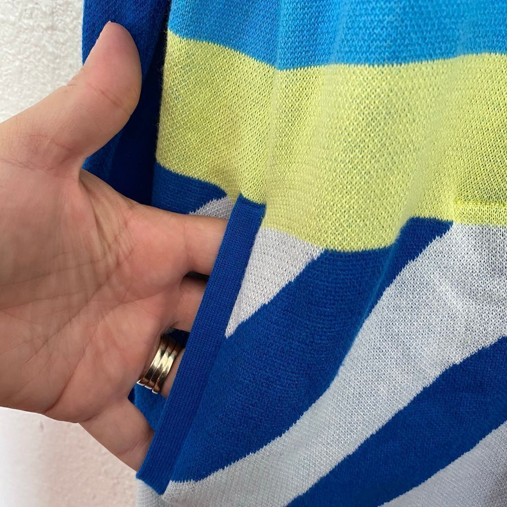 ⭐️ Lands’ End Color Block Cardigan - Picture 4 of 6